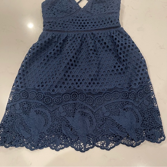 Abercrombie & Fitch Blue Eyelet Mini Dress - Picture 4 of 13